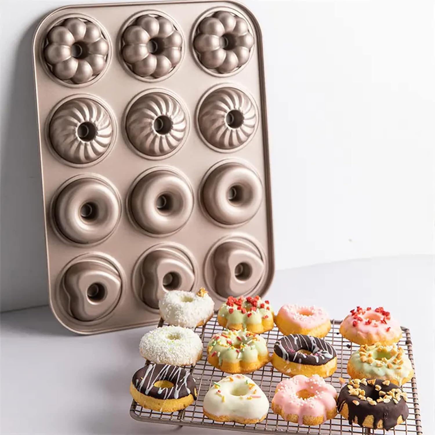 Donut mold baking pan mold is not stained with household baking abrasive