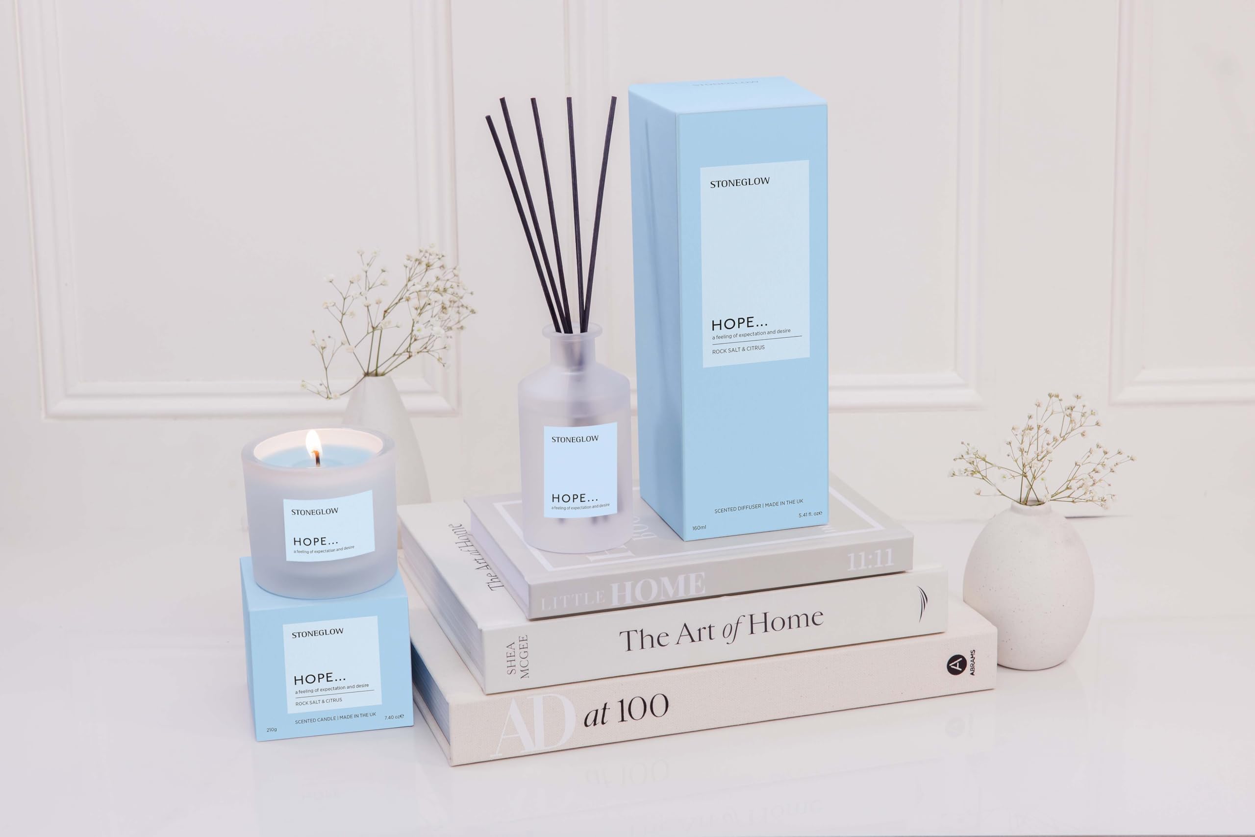 Stoneglow Affirmations – Hoffnung – Steinsalz und Zitrusfrüchte – Duftkerze im Tumbler (79 x 89 mm), Kokosnuss- und Rapswachsmischung, blaue Kerze, 40 Stunden, Bergamotte, Patchouli, Lavendel