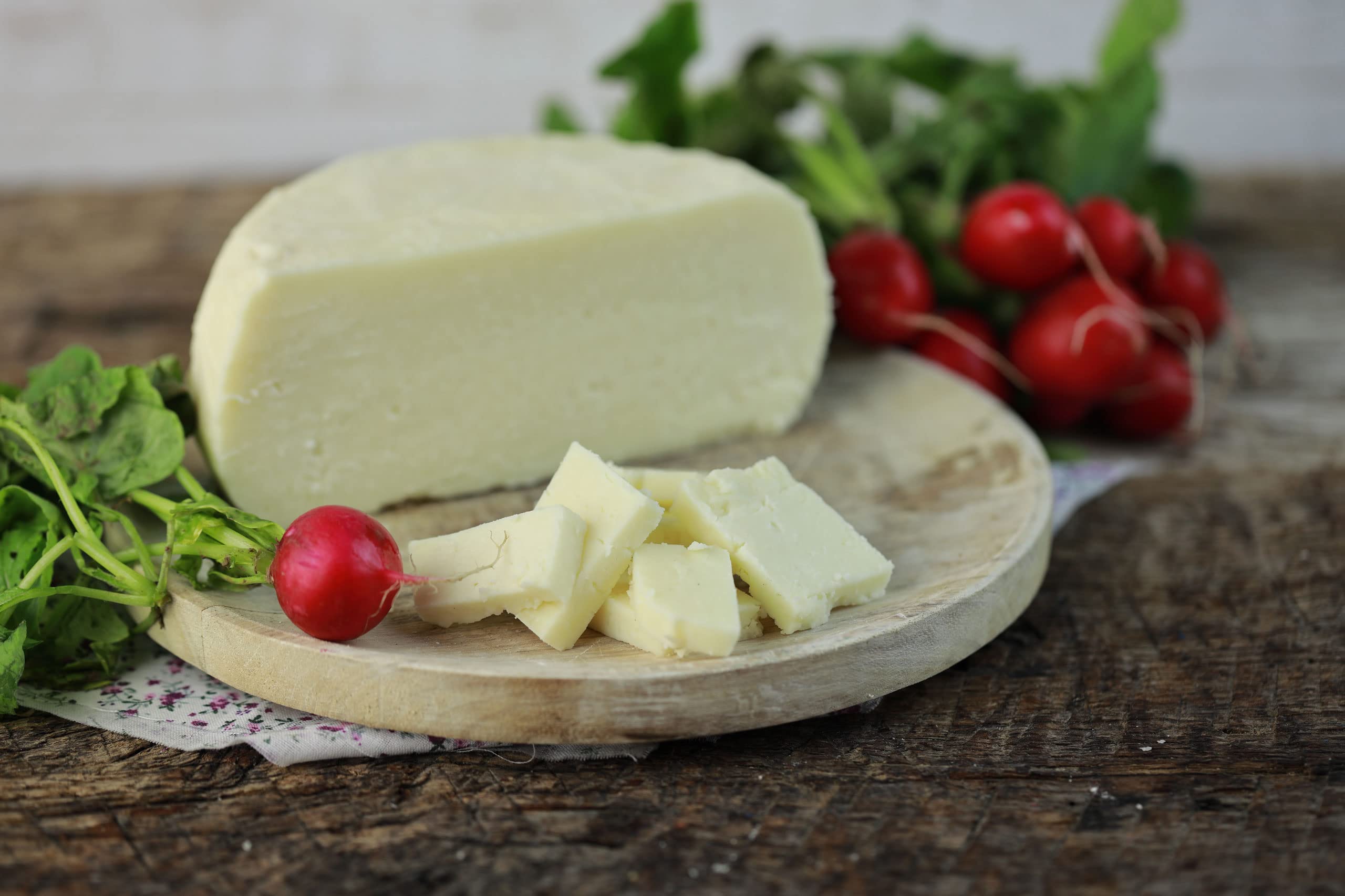 Pecorino Toscano Dop Fresco | trancio sottovuoto da 0,3 kg | formaggio artigianale Toscano | Salumificio Artigianale Gombitelli - Toscana