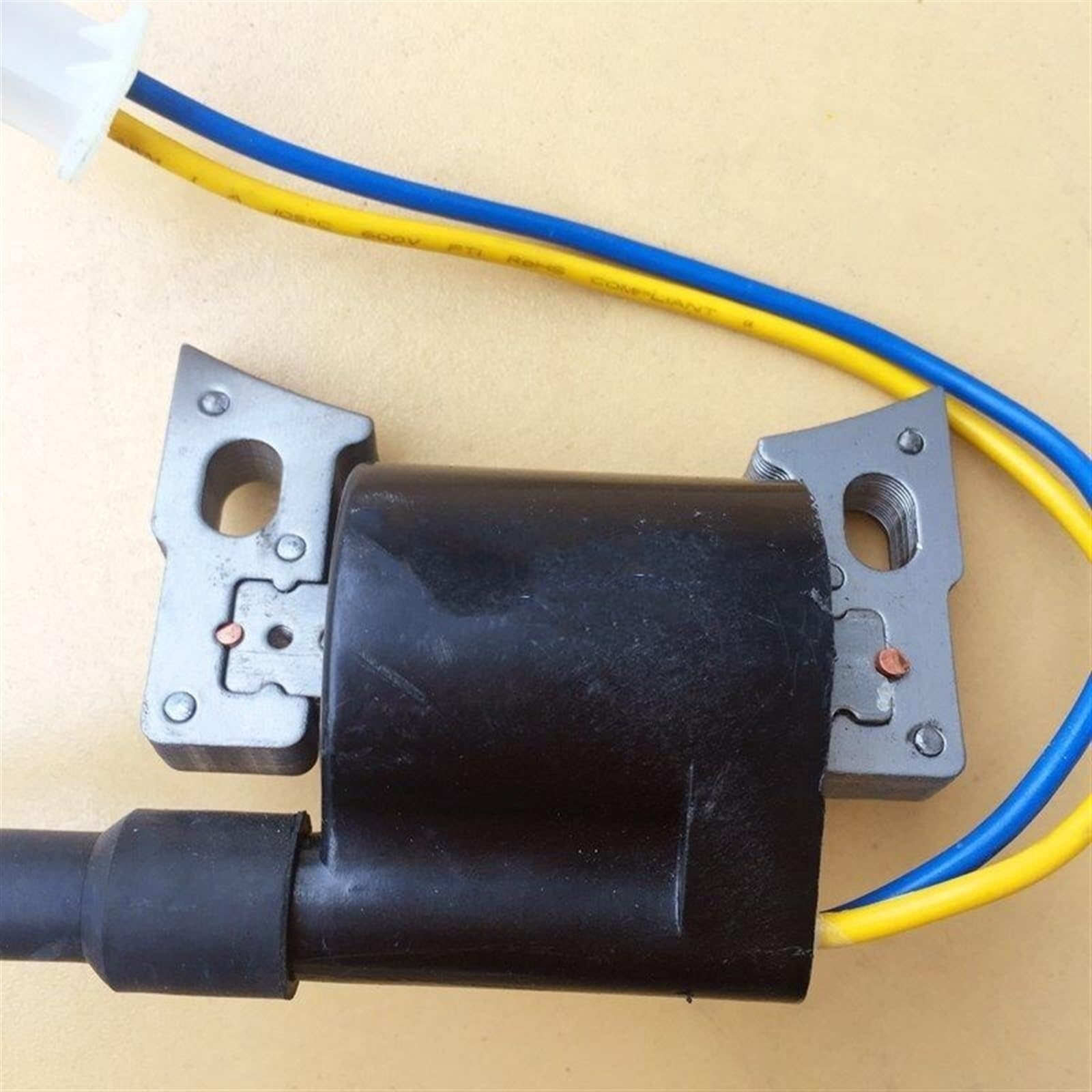 JAVON Bobina di accensione IG2000 KG105-14100 adatta for parti del generatore Kipor GS2000 GS2600 IG2000 IG2600 Bobine di accensione Modulo Magneto