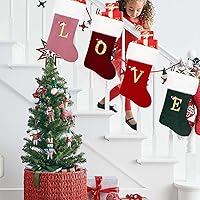 Vista 5 de Calcetines de Navidad bordados de 20 pulgadas con monograma, terciopelo rojo con puño de felpa blanca supersuave, adornos clásicos para decoración