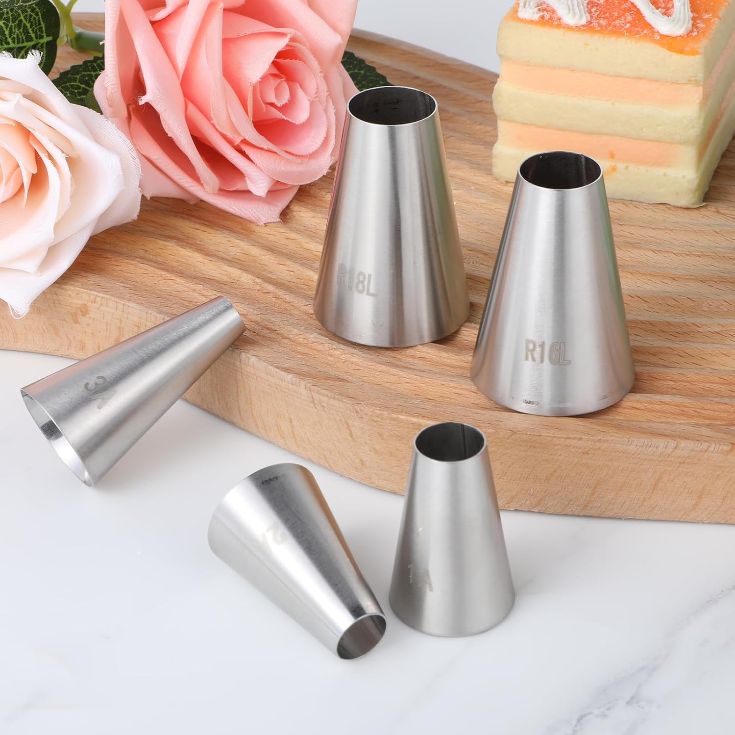 5PCS Large Piping Tips for Cake Decorating Round Hole Piping Tips Set Cupcake Frosting Nozzles Stainless Steel Professional Baking Decoration Tools for Cake Cookies Pastry Fondant Cream Bag Filler