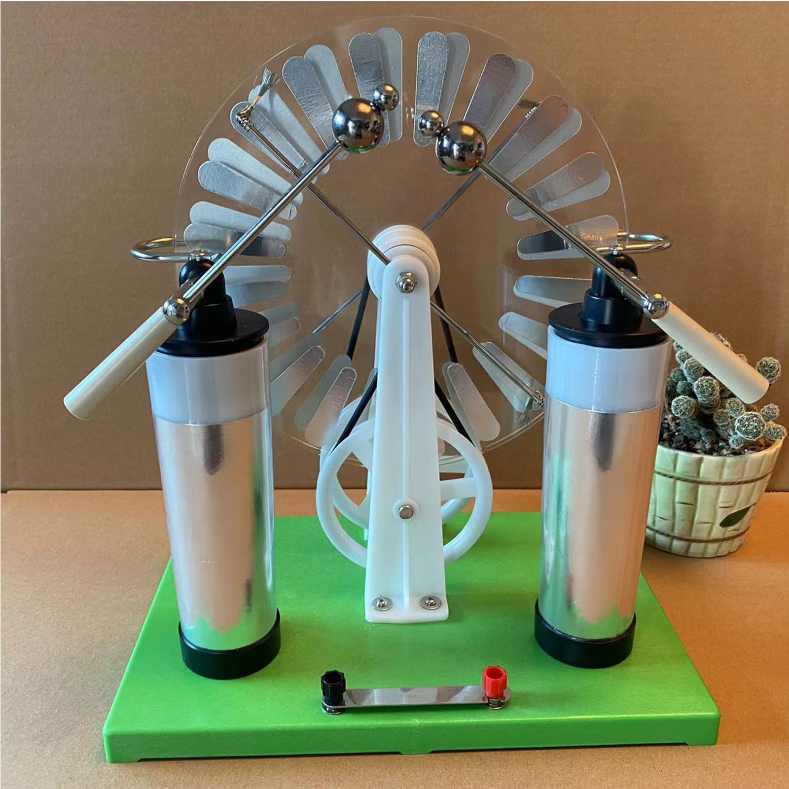 Physik-Demonstrationsexperimentiergerät für Induktionsmotoren als Lehrmittel für den Physikunterricht an Gymnasien,