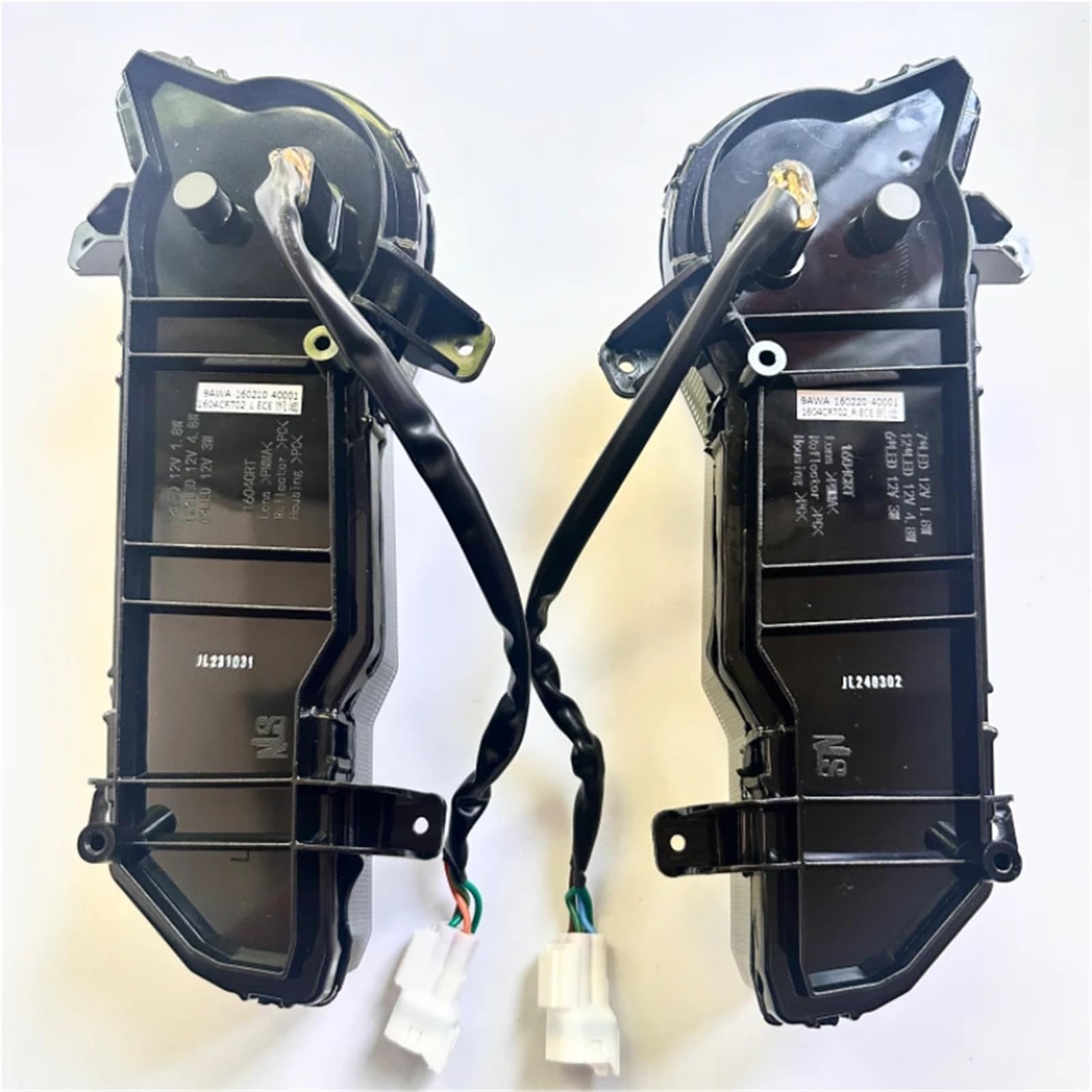 Rücklicht-Baugruppe hinten Links/rechts von 2021–2024, weißer Stecker for CF Moto Cforce 800 1000 ATV Quad 9AWA-160210-40001 9AWA-160220-40001(Rear Left)