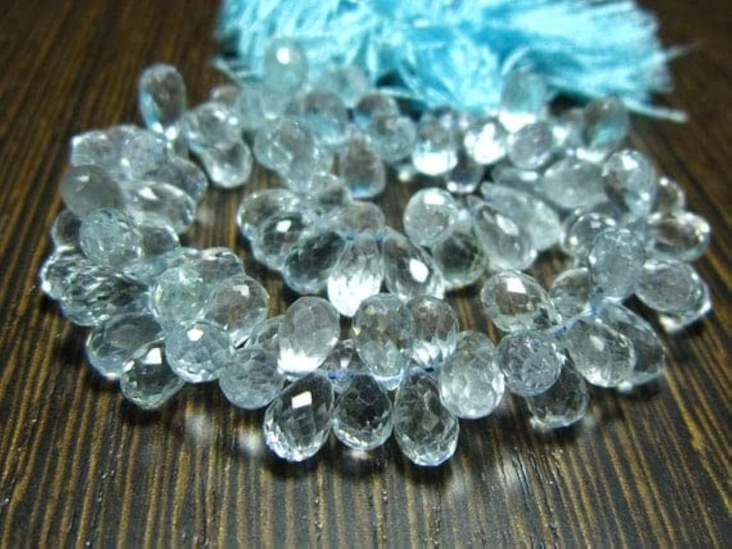 Perles aigue-marine facettées en forme de goutte pour fabriquer vos bijoux d'été personnalisés