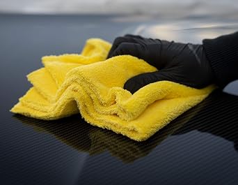 detailmate Koch Chemie Polish Pad Set: MicroCut Pad 150 x 23 mm + FineCutPad 150 x 23 mm + Heavy Cut Pad 150 x 23 mm + 3 detailmate Microfibre Cloths 40 x 40 cm 550 GSM