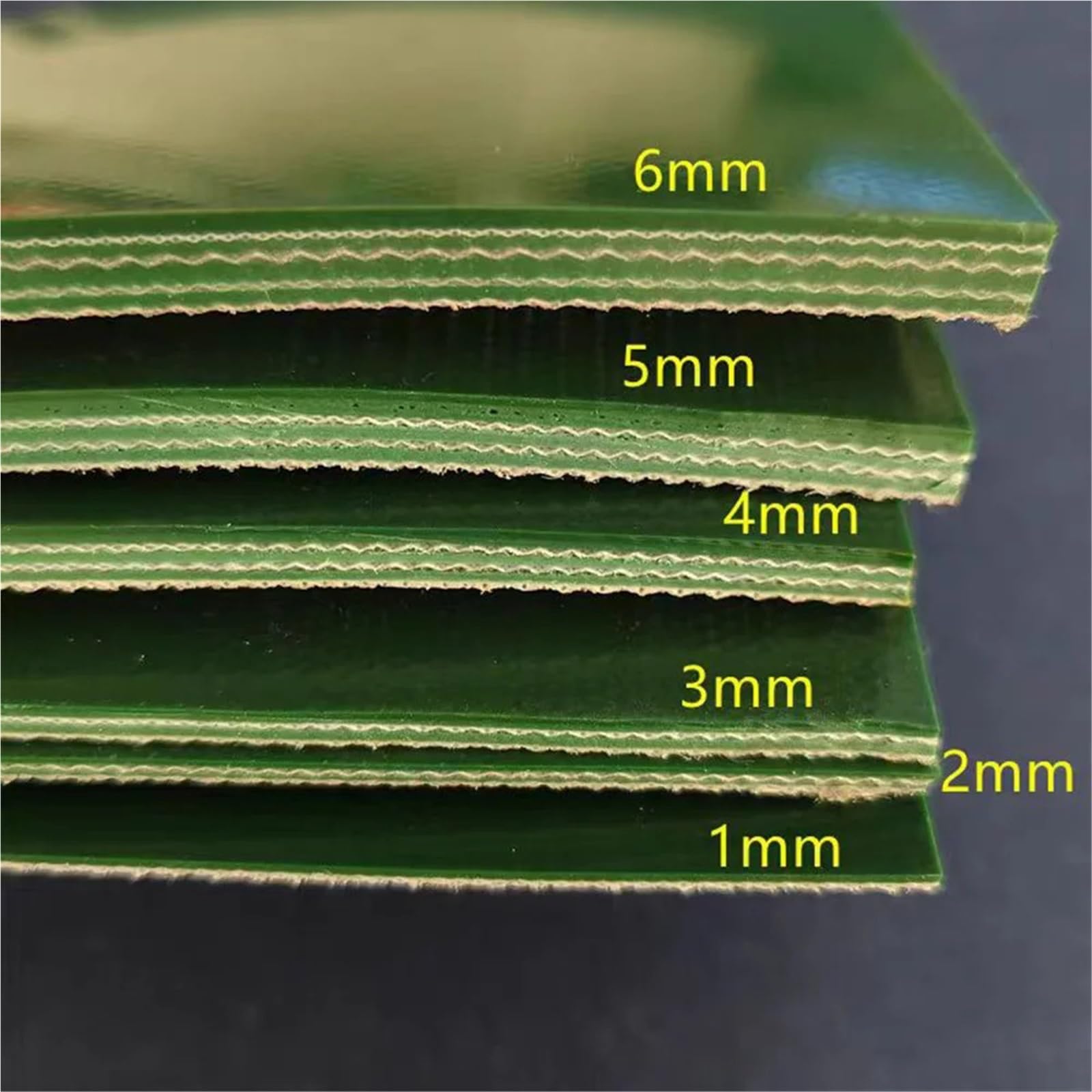 Cinta transportadora de escritorio verde resistente de 1 a 5 m de ancho, 100 m de largo, material de PVC, ideal para uso industrial, 600-1050 m de grosor, 1 unidad.