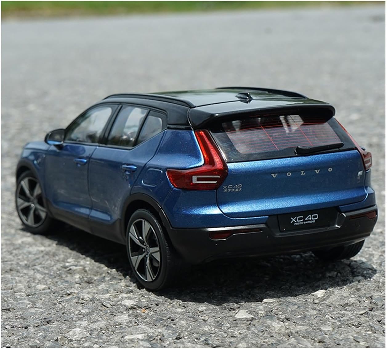Model Toy Car 1:18 for Volvo XC40 2022 Diecasts Metal Off-Road Vehicles Car Model Toy Gift Blue