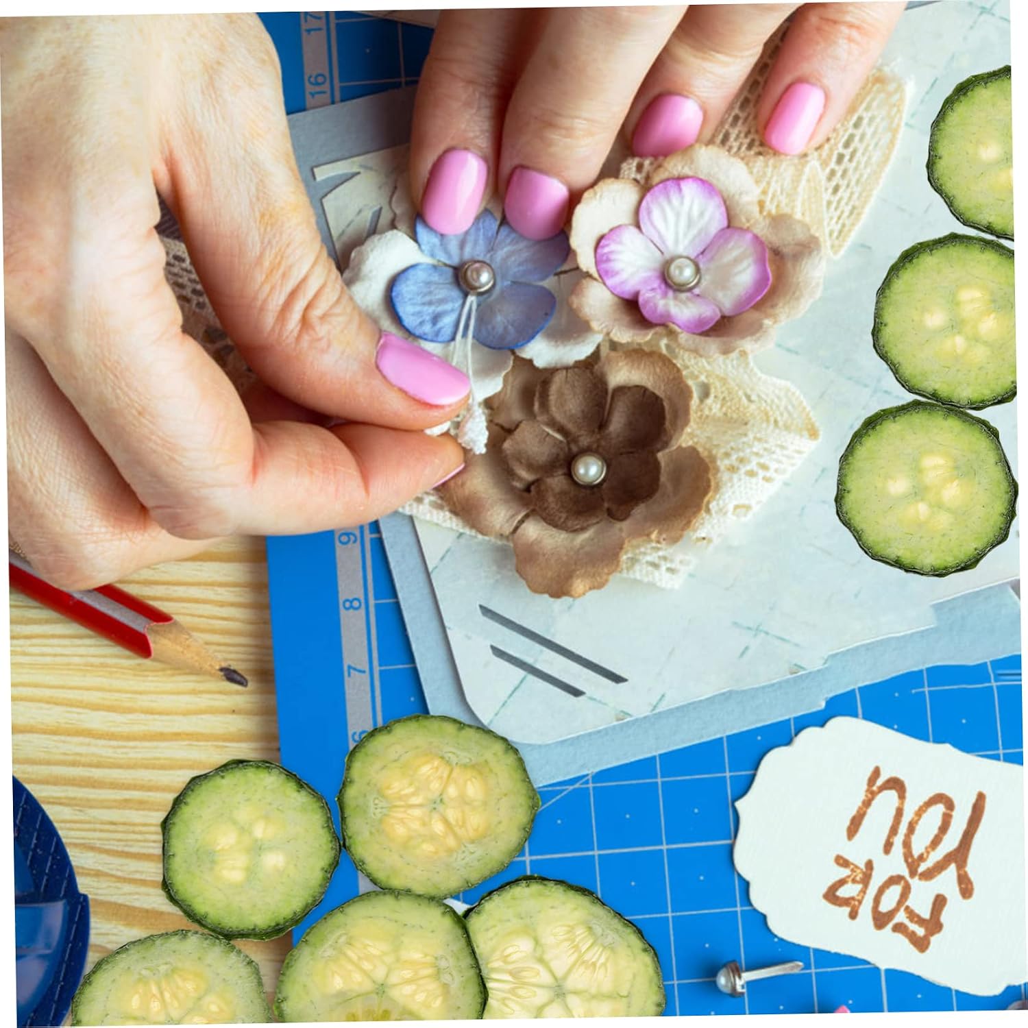 Cabilock 12pcs Dried Pressed Cucumber Slices for DIY Crafts Lightweight Handicrafts Supplies Safe Natural Resin Embellishments Photo Props for Creative Handmade Projects