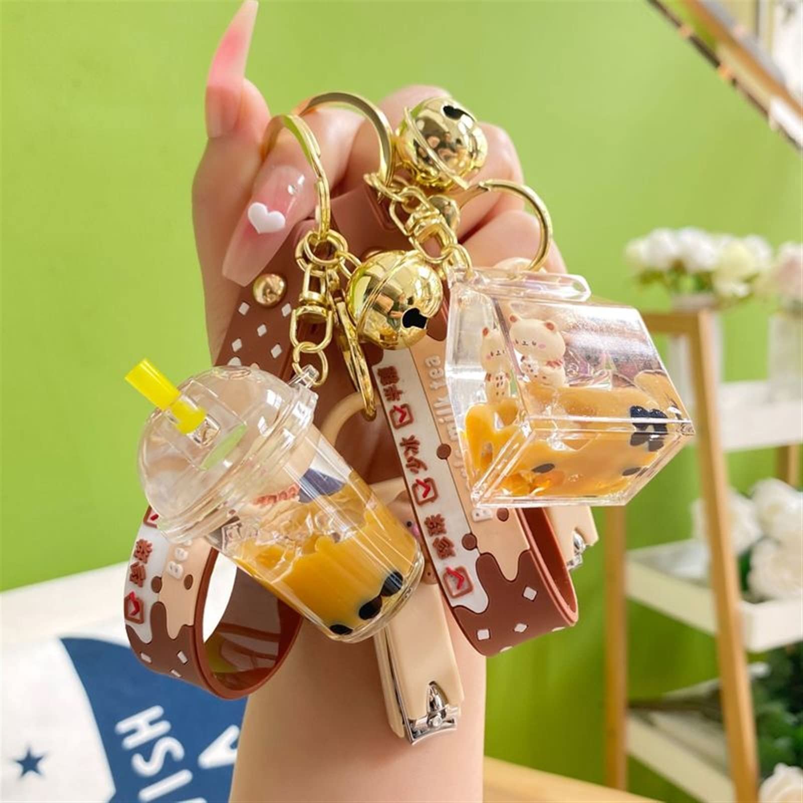 Amazon.co.jp: 1pc かわいいクマミルクキーホルダーアクセサリー車の 