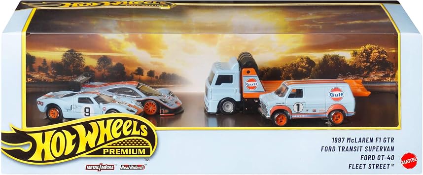 Hot Wheels Premium Collector sergilenmeye uygun setler, 3 adet 1:64 ölçekli araba ve 1 adet 1:64 ölçekli Team Transport araç, Metal/Metal şasi ve Real Riders tekerlekler, JHW43