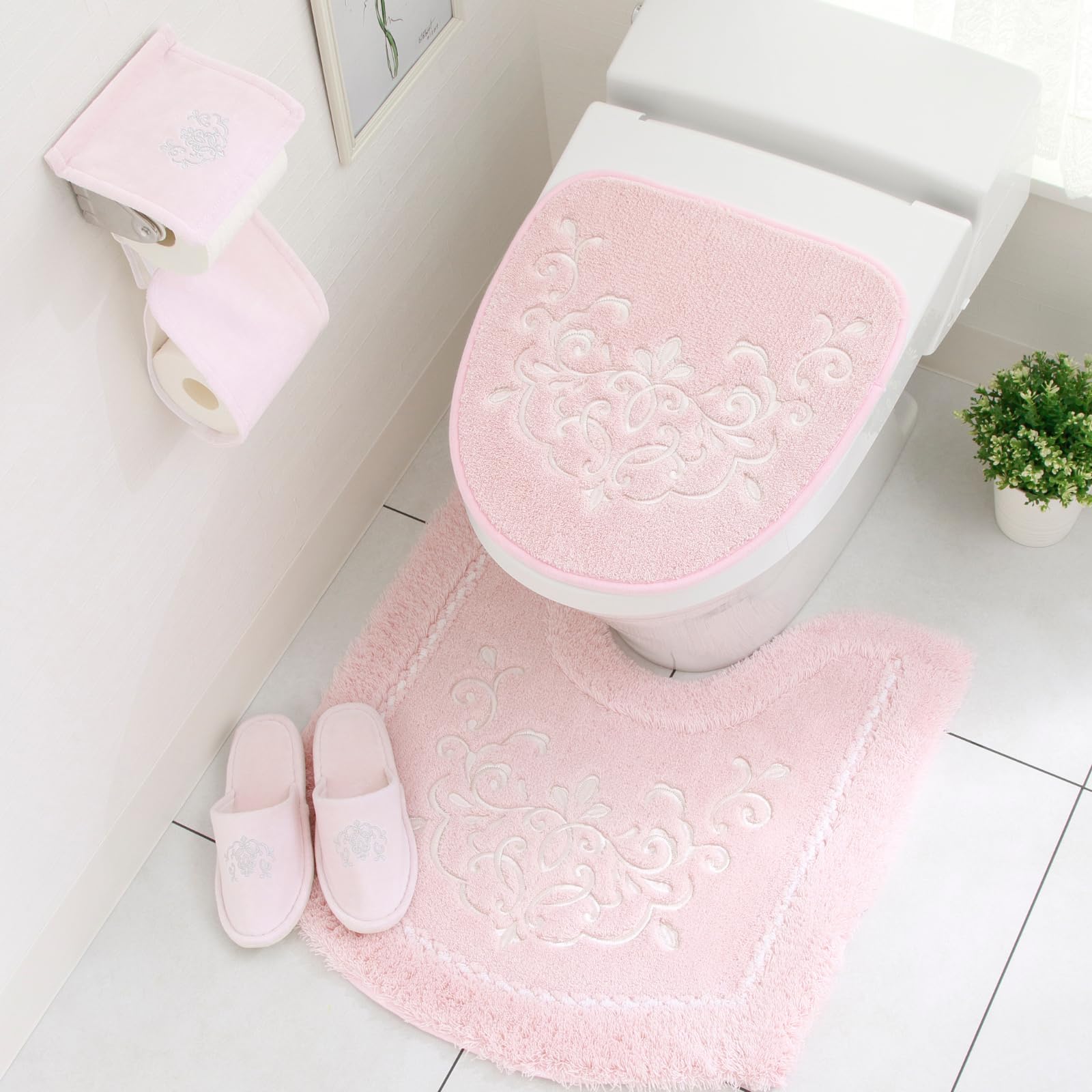 Amazon｜大同 トイレマット 62×62cm トイレフタカバー スリッパ 