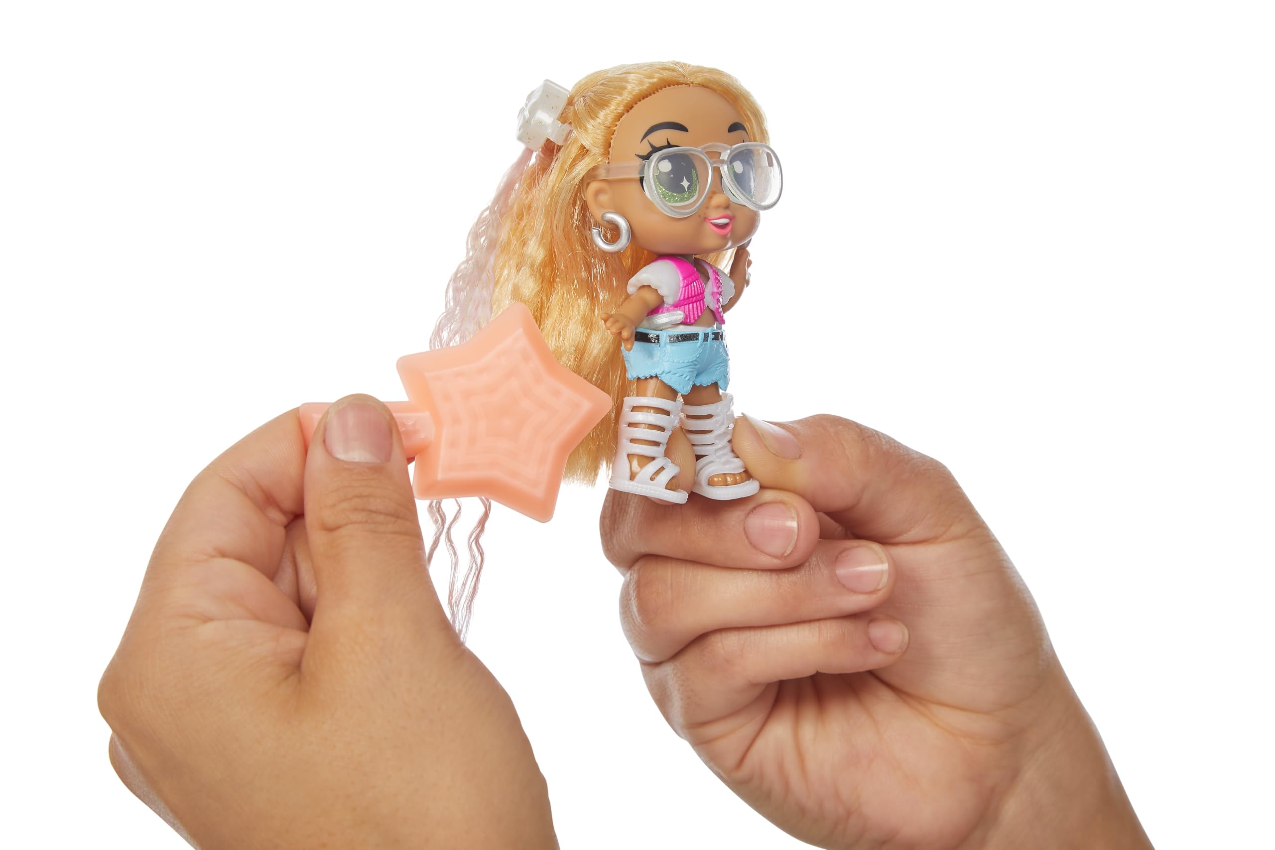 Amazon.com: ITTY BITTY PRETTYS Angel High Cara Mello Doll with 10