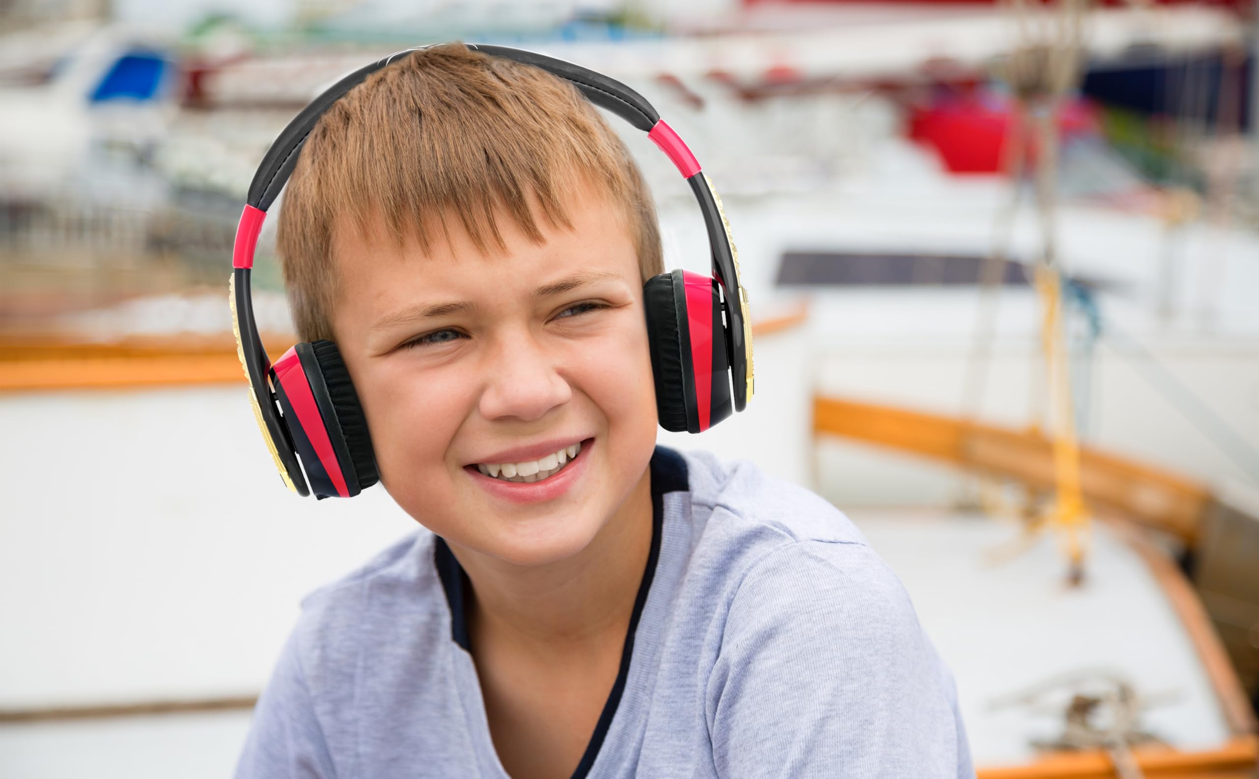 eKids WWE - Auriculares Bluetooth inalámbricos con micrófono, incluye cable auxiliar, auriculares para niños para escuela, hogar o viajes