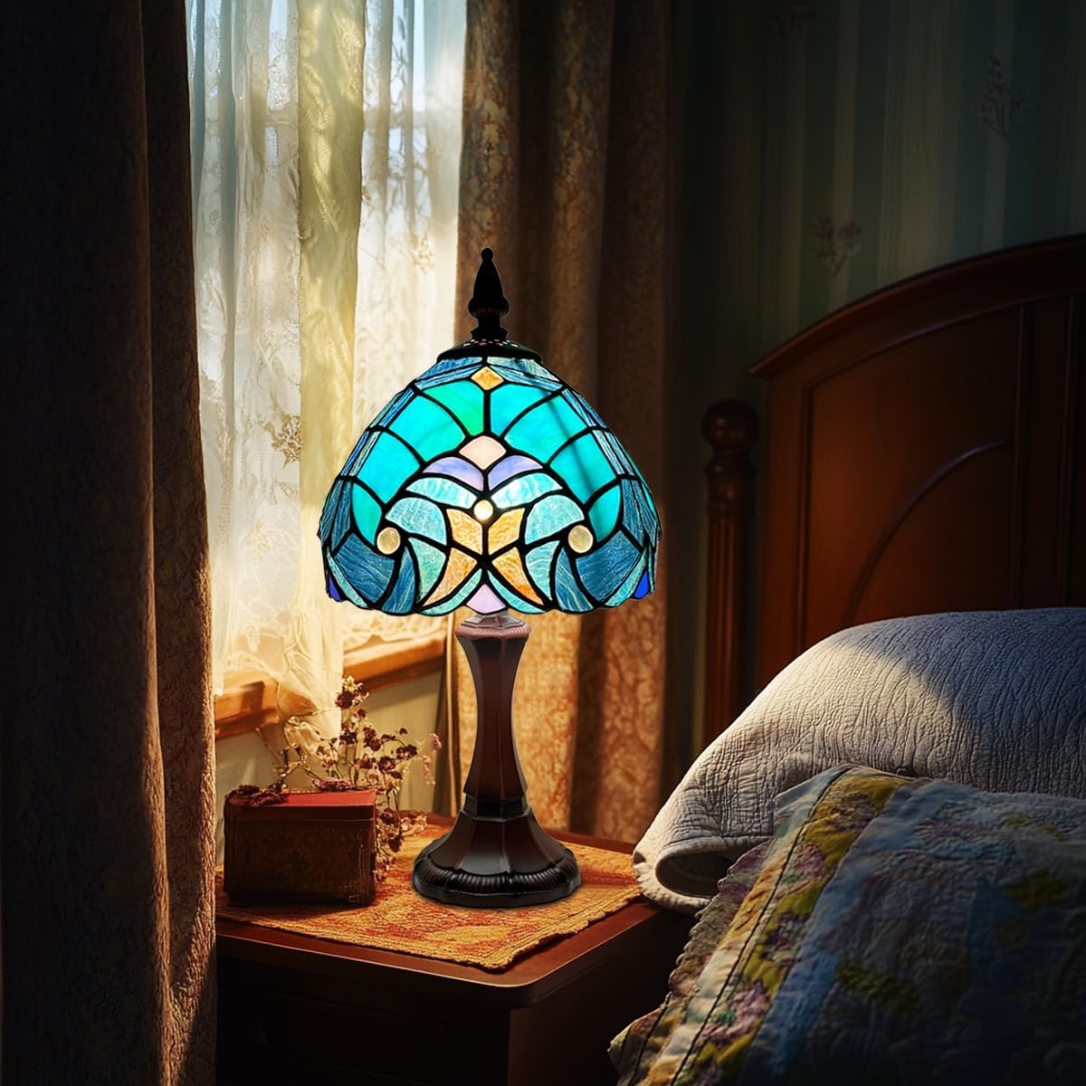 Tiffany Table Lamp Sea Green Stained Glass Accent Table Light Antique Style Desk Lamp Vintage Bedside Lamp for Living Room Bedroom