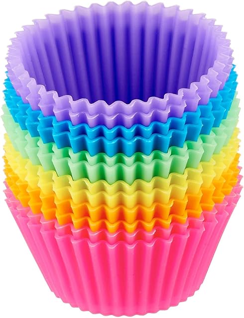 Amazon Basics Reusable Silicone Baking Cups, Pack of 12 (Oven-safe up to 220 degrees Celsius)