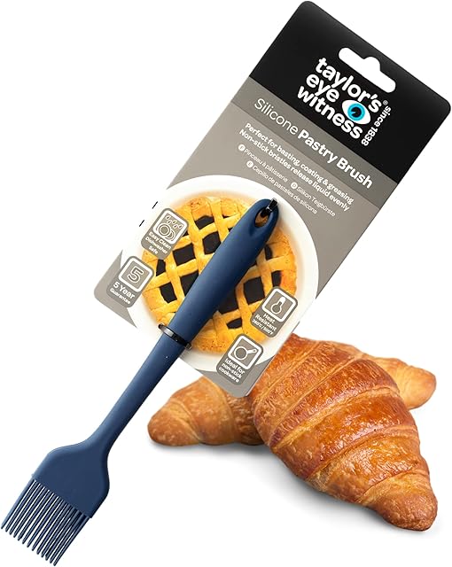 Taylors Eye Witness Denim Blue Silicone Pastry Coating Brush - Dishwasher Safe. Basting, Glazing & Greasing. Non-stick Bristles For Even Liquid Spread. Odour, Heat & Stain Resistant. 5 Year Guarantee.