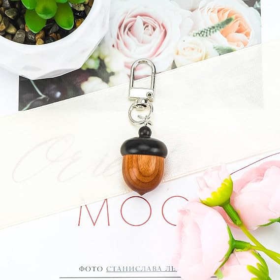 Creative Acorn Keyring, Cute Fashion Accessory for Women, Unique Birthday Gifts for Mum, Sister, Friend, Or Boyfriend, Stylish Modern Art Bag Charm Gift Idea