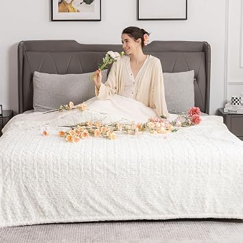 WOOMER Heated Blanket Full Size 77" x 84", Electric Blanket with a Control, 0.5-12 Hours Timer & 10 Heating Levels, ETL Certified, White Roses Patterns Faux Fur & Sherpa, Machine Washable