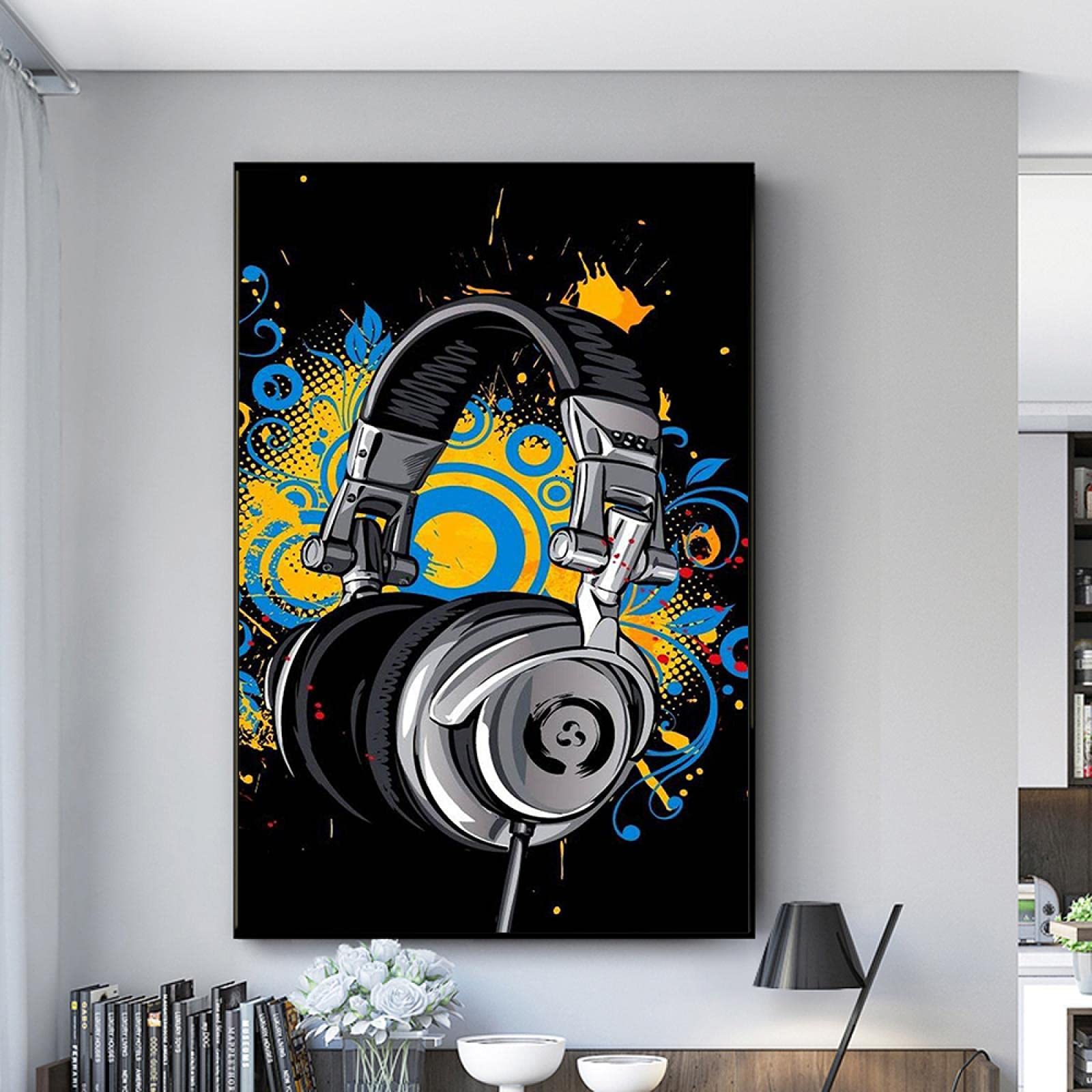 Affiches graffiti casque argent pour moderniser un mur de salon trop sobre