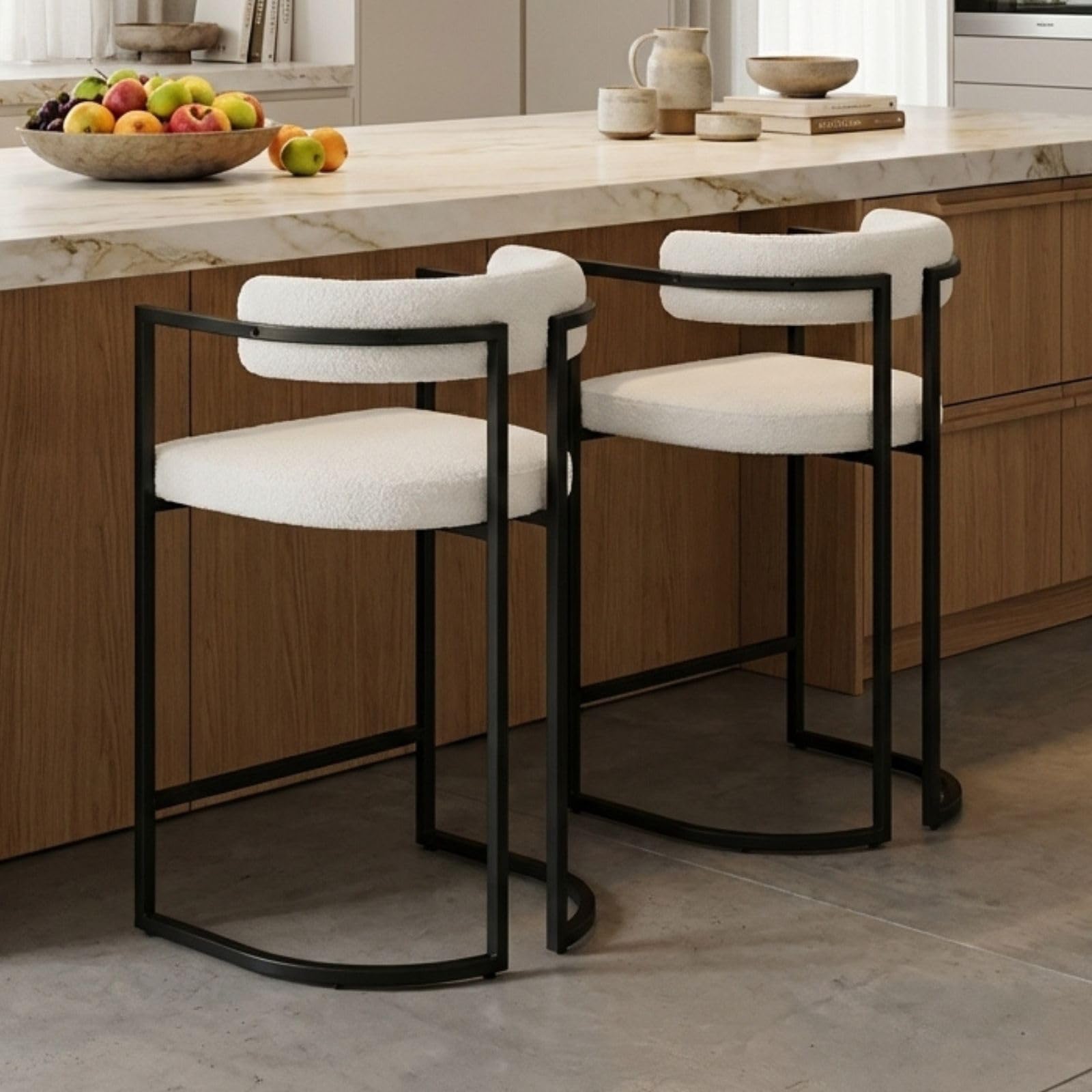 Set Di 4 Sgabelli Da Bar In Rattan E Legno Massello, Beige E Nero, Altezza 66 Cm, Con Schienale Curvo E Poggiapiedi