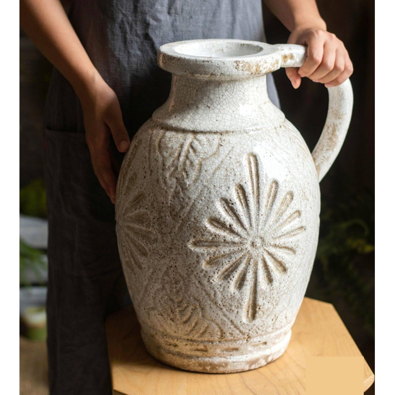 wazon z kwiatami Duże rustykalne ceramiczne wazony z dzbankiem 42,5 cm z wytłoczonym wzorem Stół jadalny
