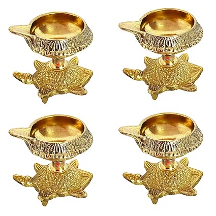 NUTRI STAR Brass Diya Decorative Oil Lamp, Height 2 Inches, Colour - Golden,