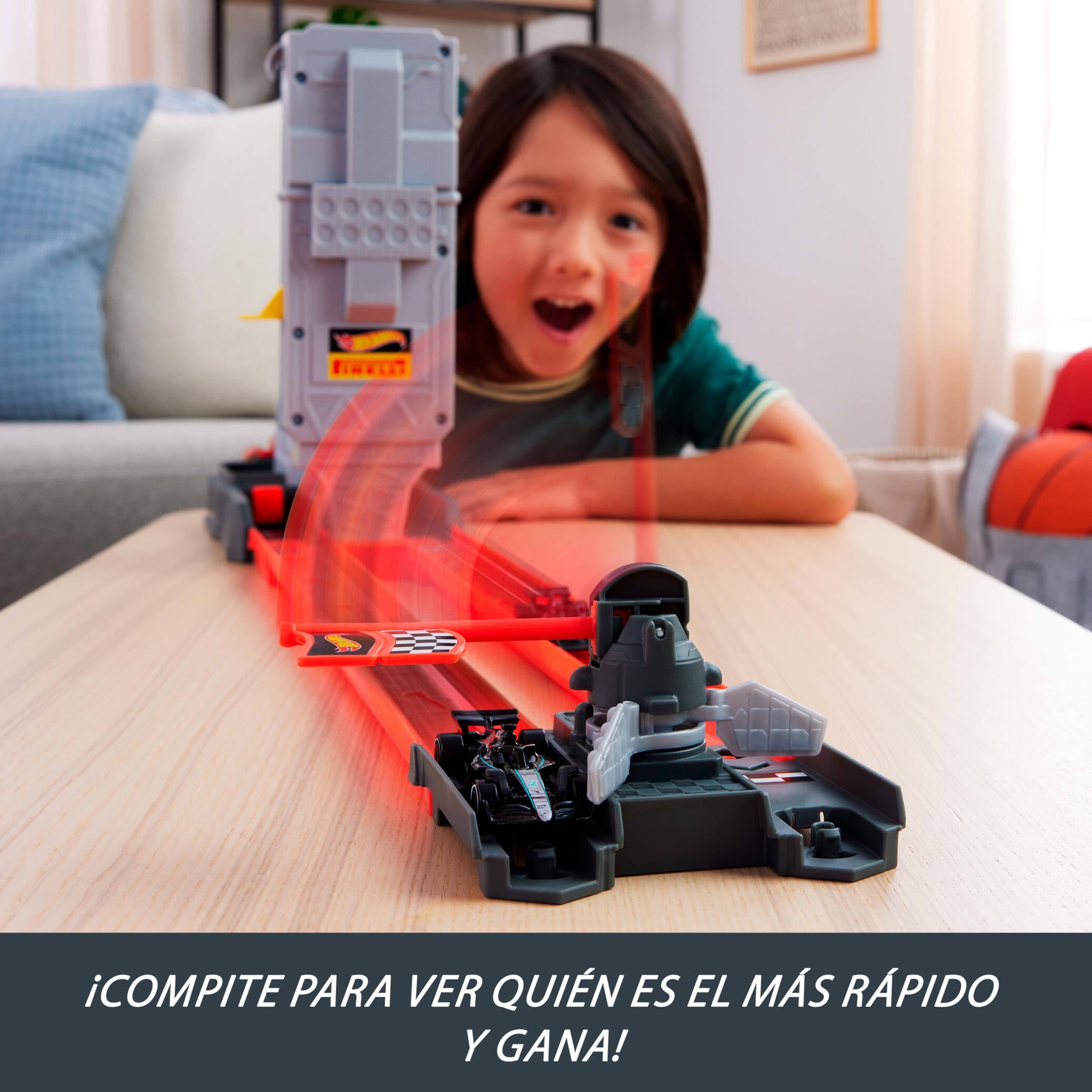 Hot Wheels Racing Fórmula1 Línea de Salida, Conjunto de Pista y Coche de Juguete, Pista Doble con 2coches metálicos a Escala 1:64 con Licencia Oficial de F1, JKM88