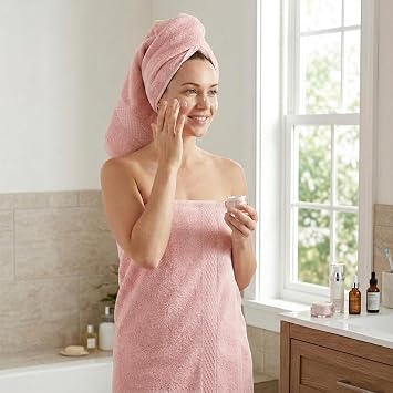 Cleanbear Bath Towels Set of 2, Cotton Bath Towels for Bathroom 55 x 27 Inches, Soft Absorbent Quick Dry Shower Set for Women Daily Use, Pink