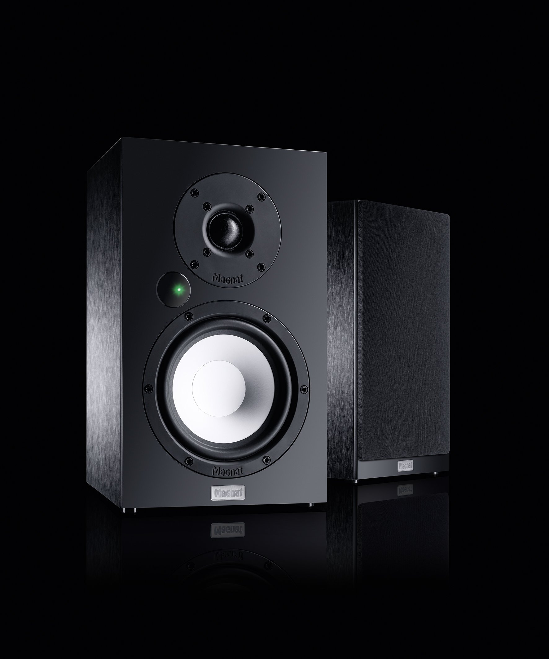 Magnat Multi Monitor 220 | Aktives Lautsprecherset mit aptX Bluetooth, Phono-Eingang und Fernbedienung | Komplettsystem für Vinyl- und Streaming-Nutzer, Schwarz