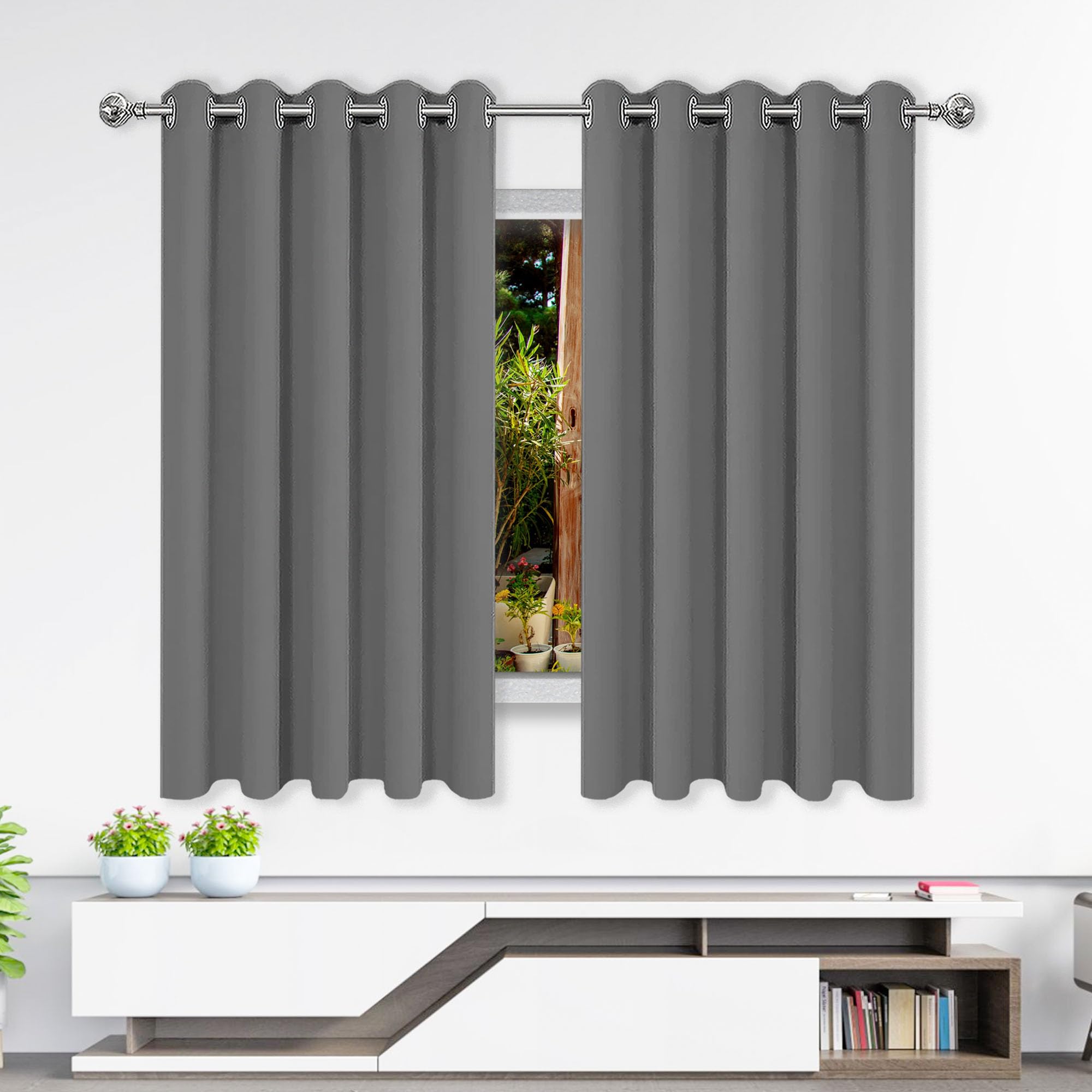 Rideau occultant salon et chambre pour créer une ambiance feutrée gris foncé