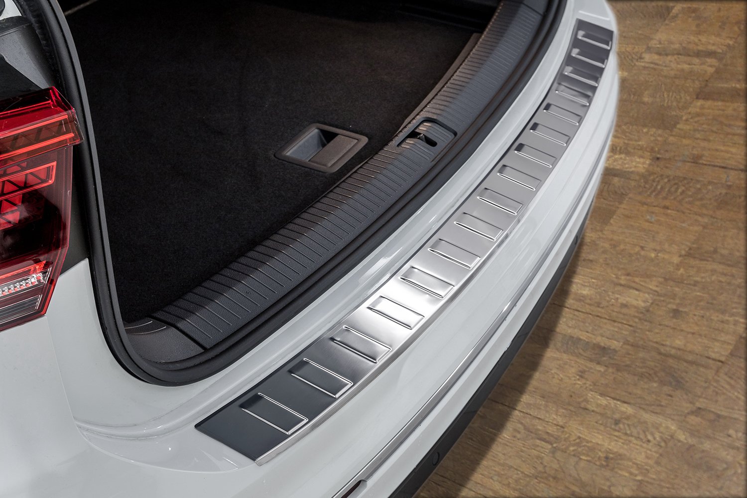 tuning-art L208 Protezione paraurti per Volkswagen Tiguan 2 Allspace 2016-2024 Acciaio Inox