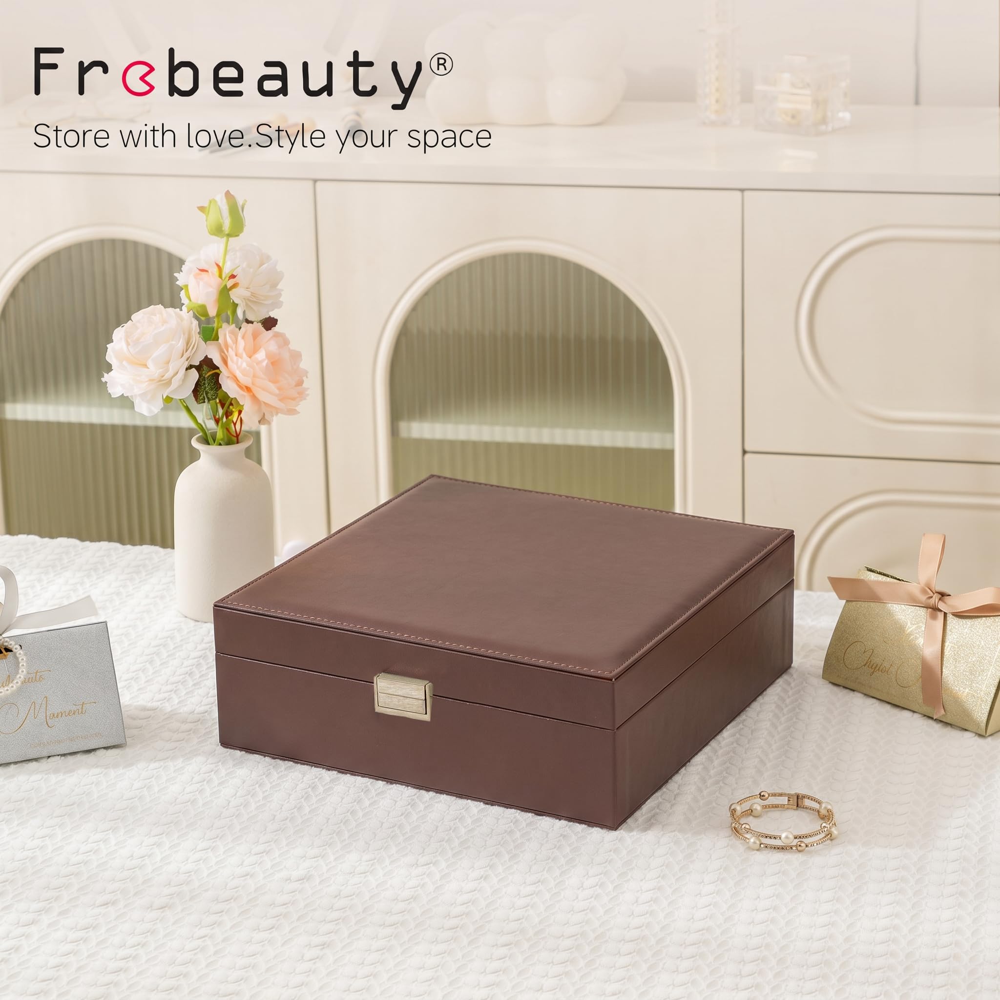 Frebeauty Klassische Schmuckschatulle, 50 Fächer, Ohrringaufbewahrung, zweilagig, mit 6 Haken für Halsketten und Armbandtasche (Dunkelbraun)