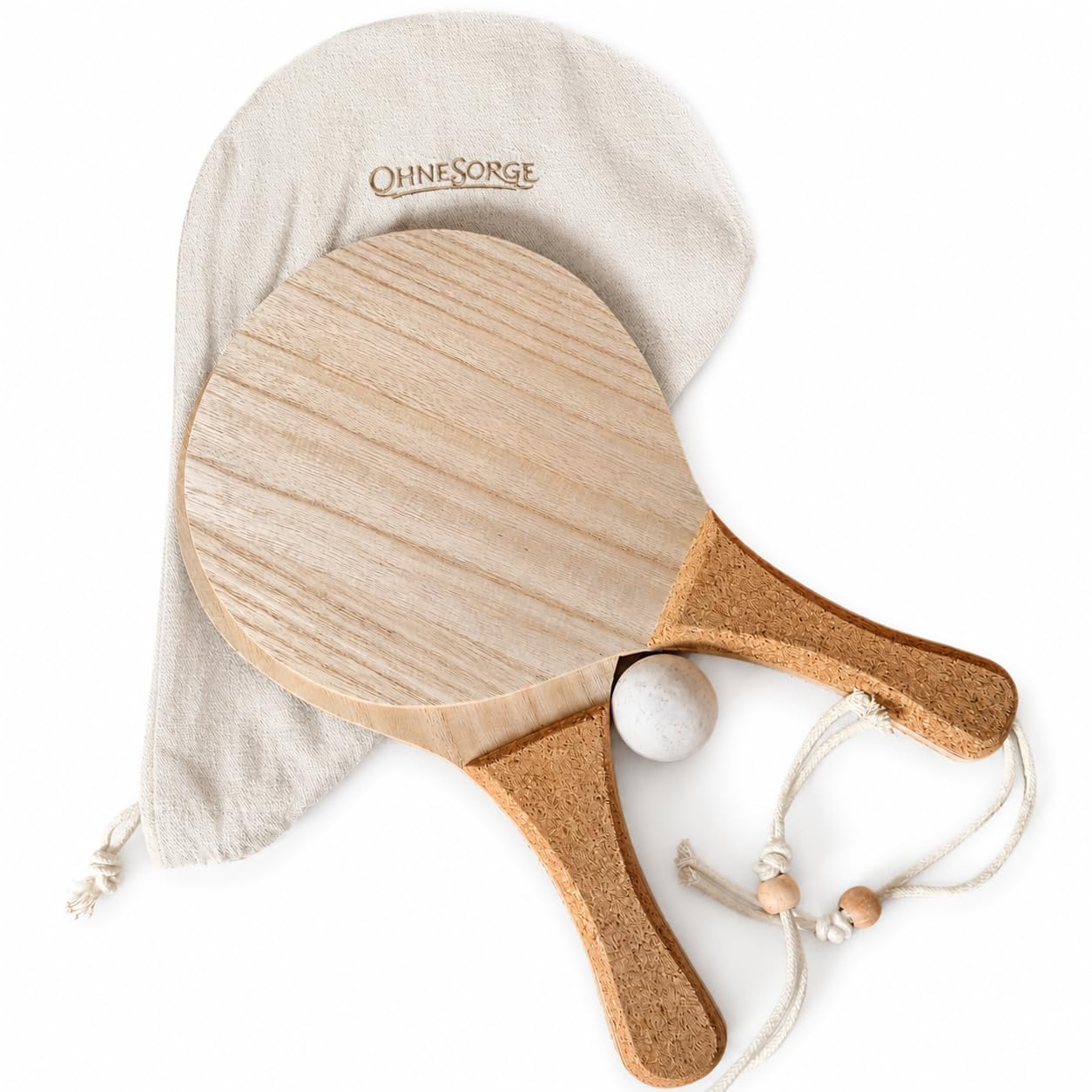 OhneSorge Strandtennis Set aus Holz mit Korkgriff – Beachball Set mit 2 Schlägern, Weizenstroh Ball & Tasche – 33 x 19 cm – Outdoor Spiel für Strand, Garten & Urlaub – mit Handgelenkbändern