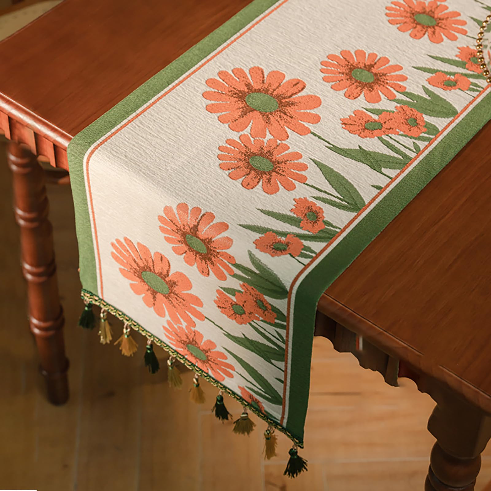 Runner de table floral et nappe de luxe pour protéger vos tables de fête