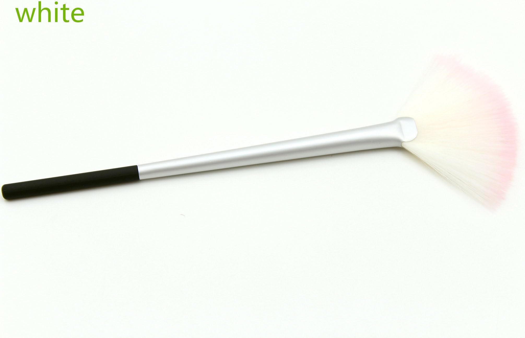 Fan Makeup Brush With White Synthetic Hairs and Black Plastic Handle
