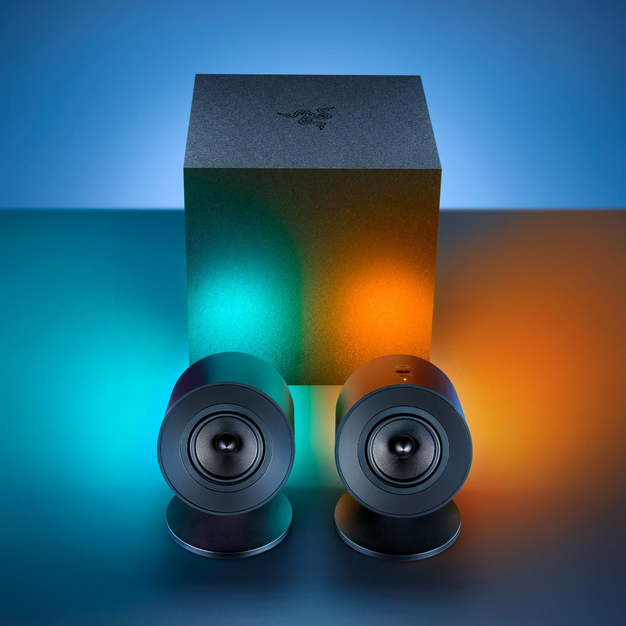 Razer Nommo V2 - Altavoces Gaming de Rango Completo 2.1 para PC con Subwoofer con Cable (Diafragmas de Gama Completa de 3 pulgadas con Correctores de Fase de Aluminio, THX Spatial Audio) Negro