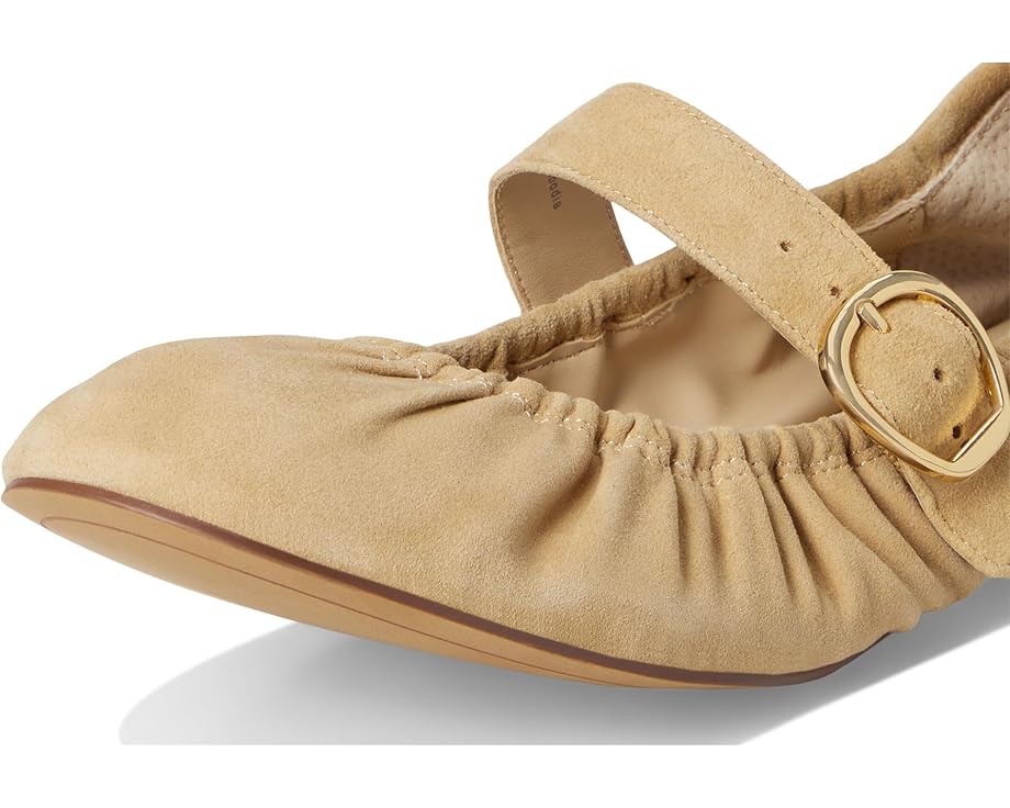 Dolce Vita Caely - Right View