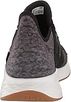 Vista 155 de New Balance Fresh Foam Roav V1 - Tenis para hombre Aluminio ligero y negro.