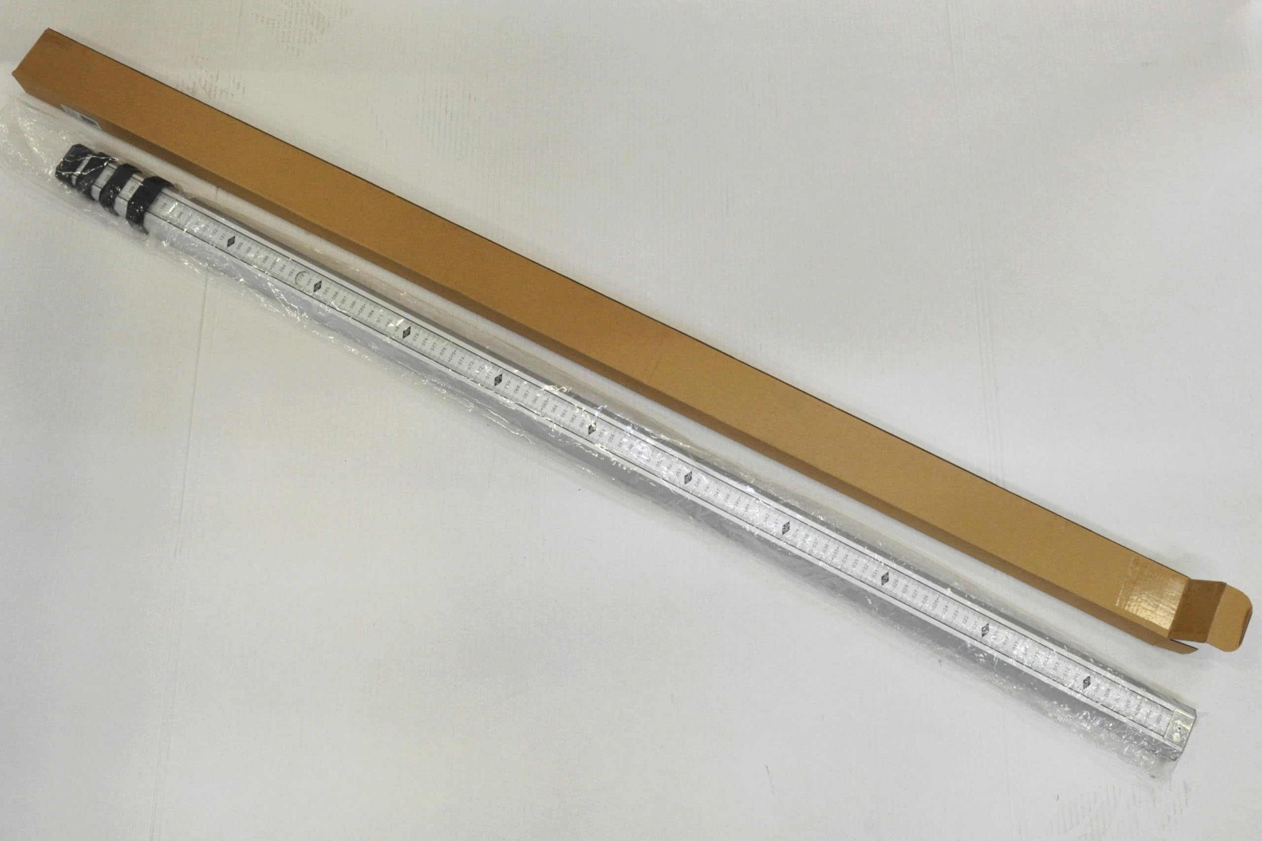 MAKITA P-81309 - Escala aluminio 4m