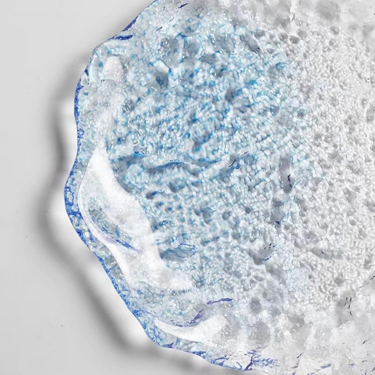 Lead-Free Crystal Glass Irregular Plate Coasters, Gradient Pink, 14.5cm Thickened, Durable, and Elegant, Perfect for Dining Tables, Tea Time, and Coffee Use, Modern Japanese Minimalist Style