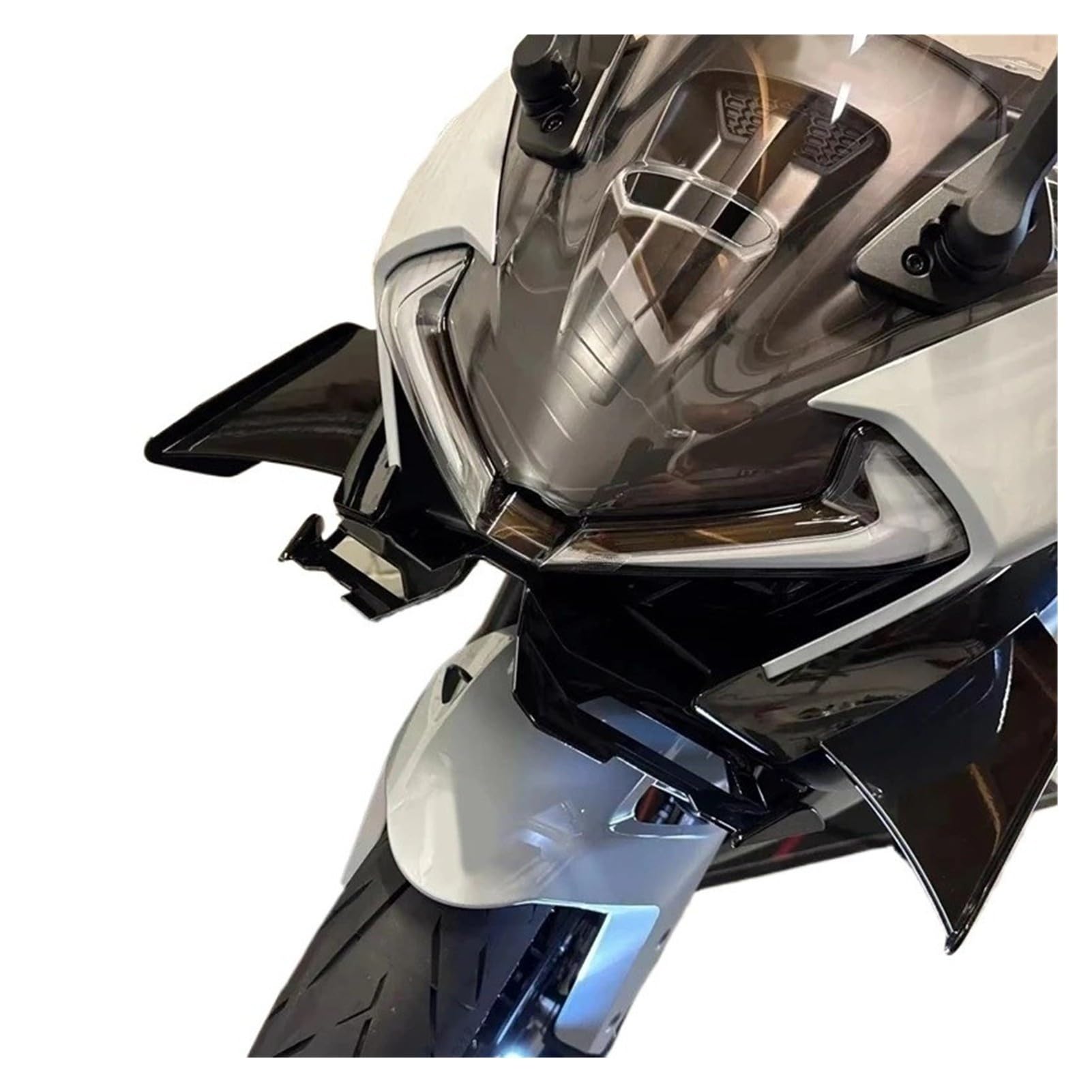 Copertura for alettone anteriore for moto