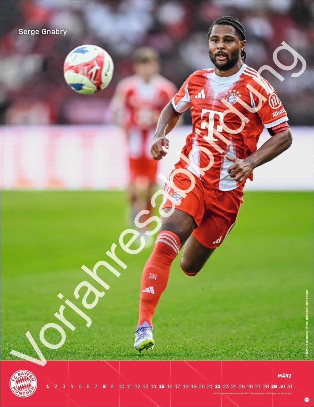 FC Bayern München Posterkalender 2027: Wandkalender mit den besten Spielerfotos des FC Bayern. Toller Kalender für Fußballfans. 34 x 44 cm.