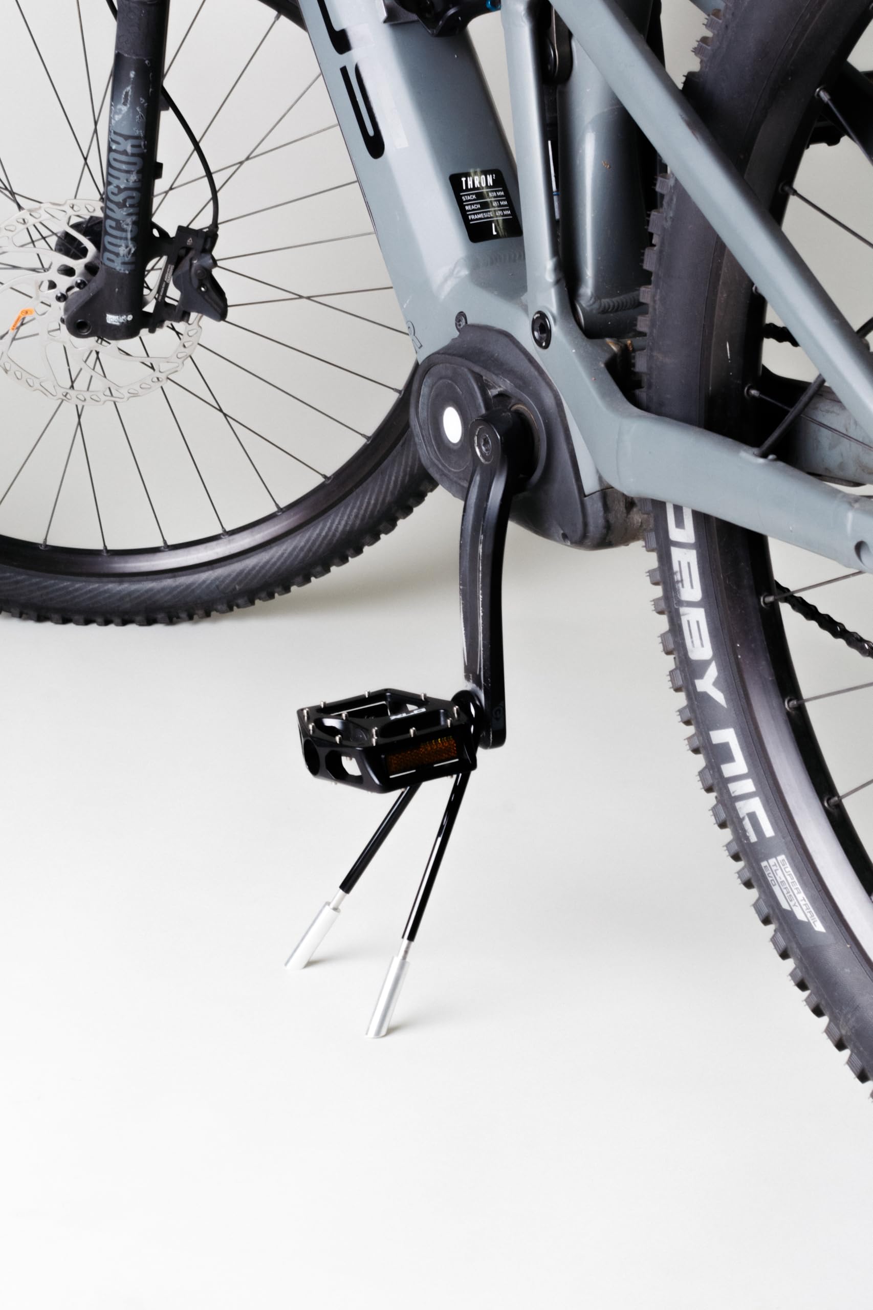 Generisch Fahrradständer ausschließlich für Fully und E-Fully,Bodenabstand zum Pedal ca.15-19cm abnehmbar, mobil, 125g, Halterung, verstellbar, robust, puristisch, Fullyständer Sport & Freizeit