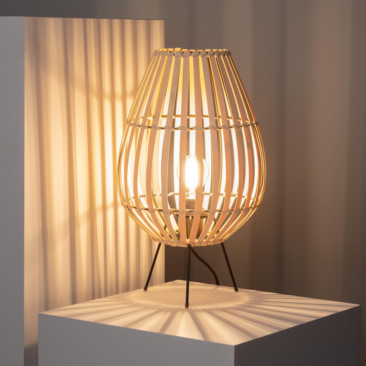 LEDKIA Rattan-Tischlampe Gondia – Mediterraner Look, Handgefertigt Aus Weide, E27