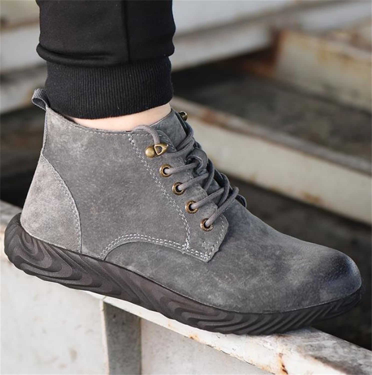 Leather Steel Toe Work Boots Men Non Slip Safety Shoes，Mountaineering Sports Shoes for Men，Women Steel Toe Shoes for Work Slip on.