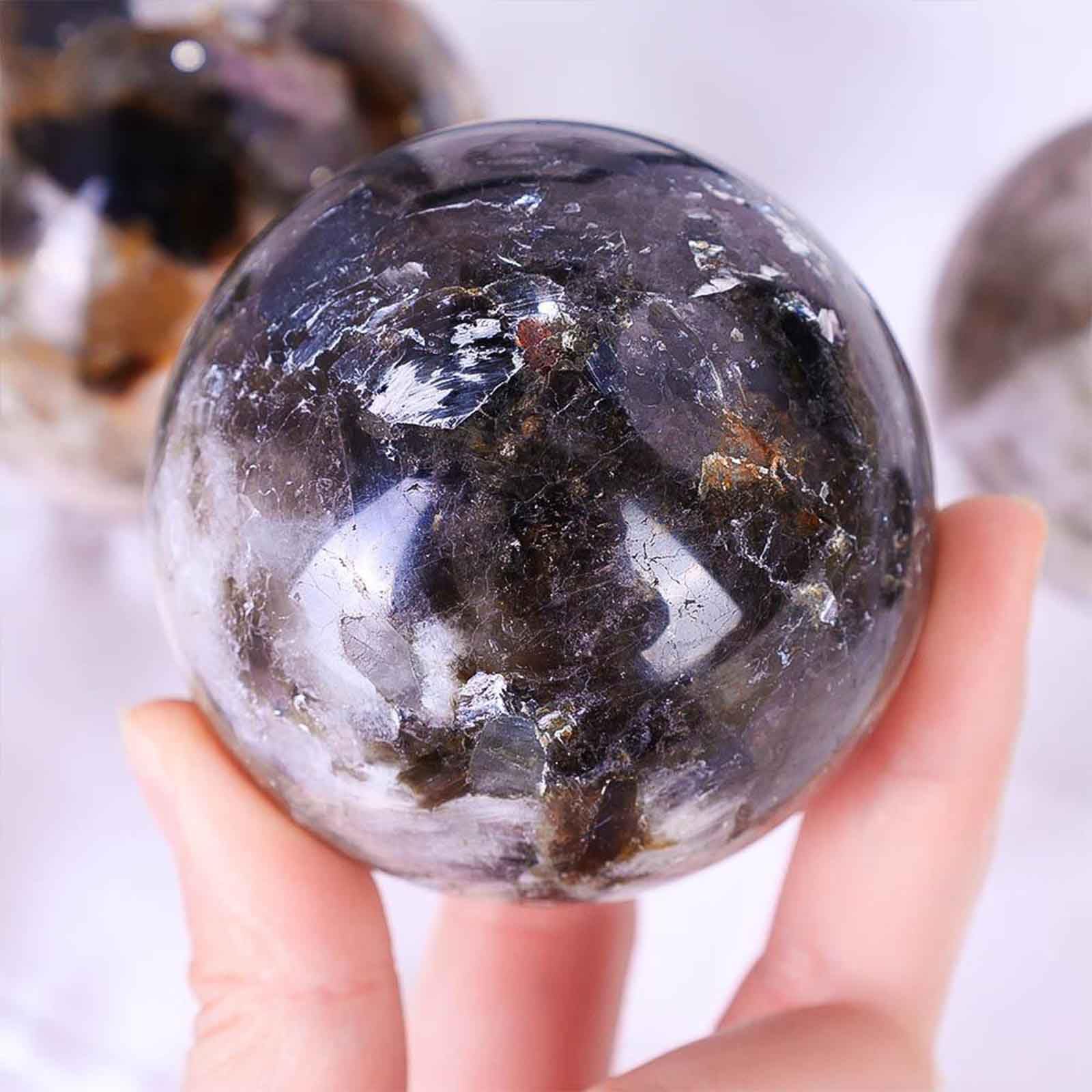 Kula kryształowa, Naturalna kryształowa kula turmalinu dymnego(2.36in(6cm))