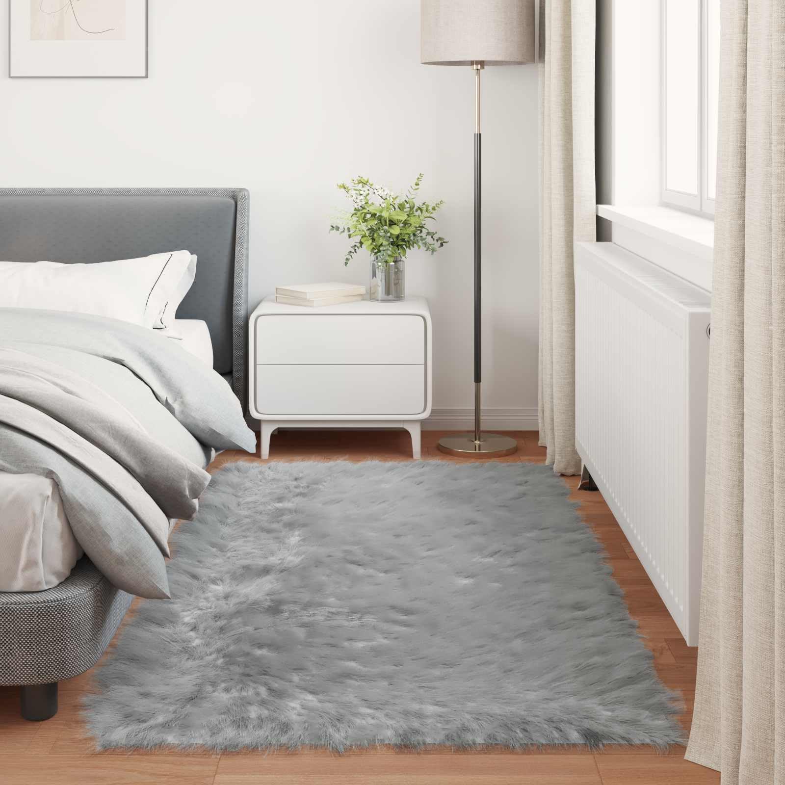 Tapis en Fausse Peau de Mouton Gris 80 x 200 cm, Tapis de Salon Moelleux à Poils Longs en Polyester, Descente de Lit Douce et Chaude pour Décoration Intérieure Moderne, Gamme Tafalla