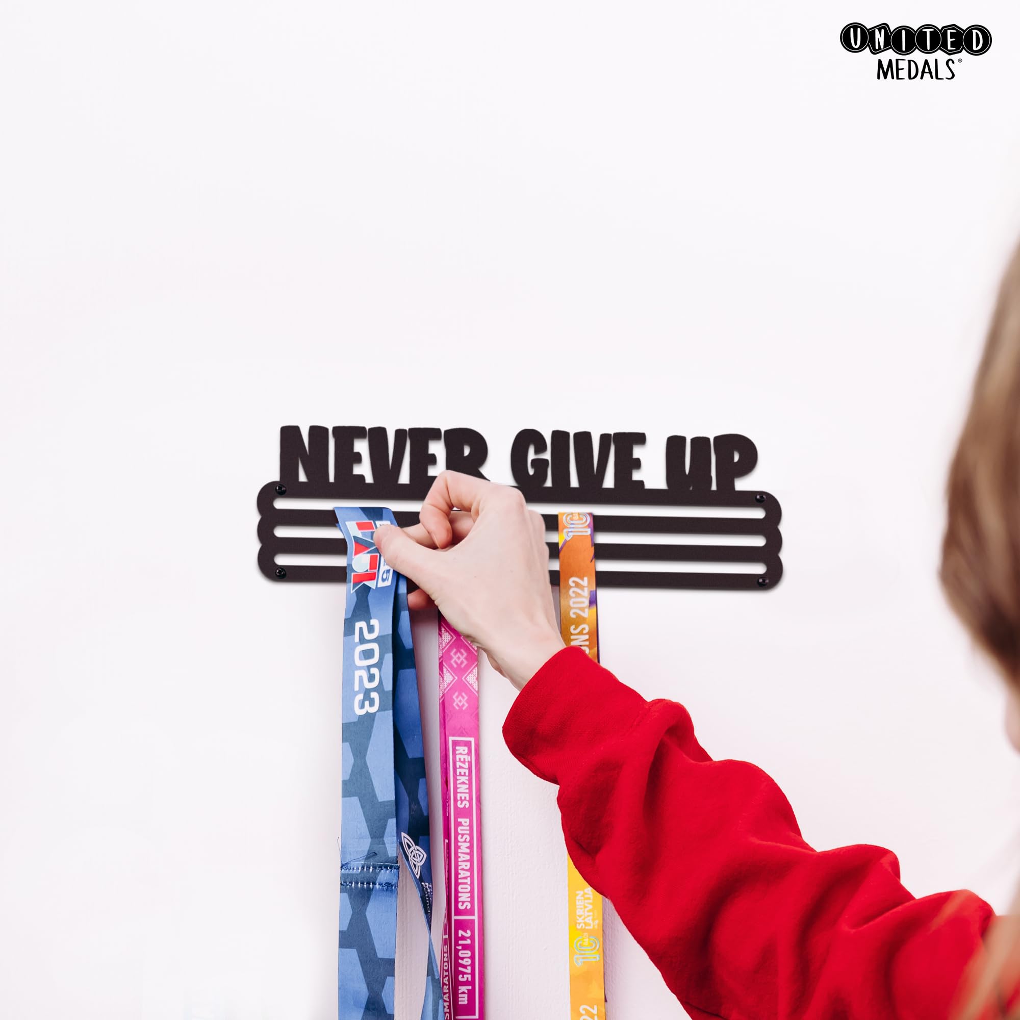 Never Give Up Sports Medal Wieszak ekspozycyjny | Stalowy uchwyt | Rama do montażu na ścianie