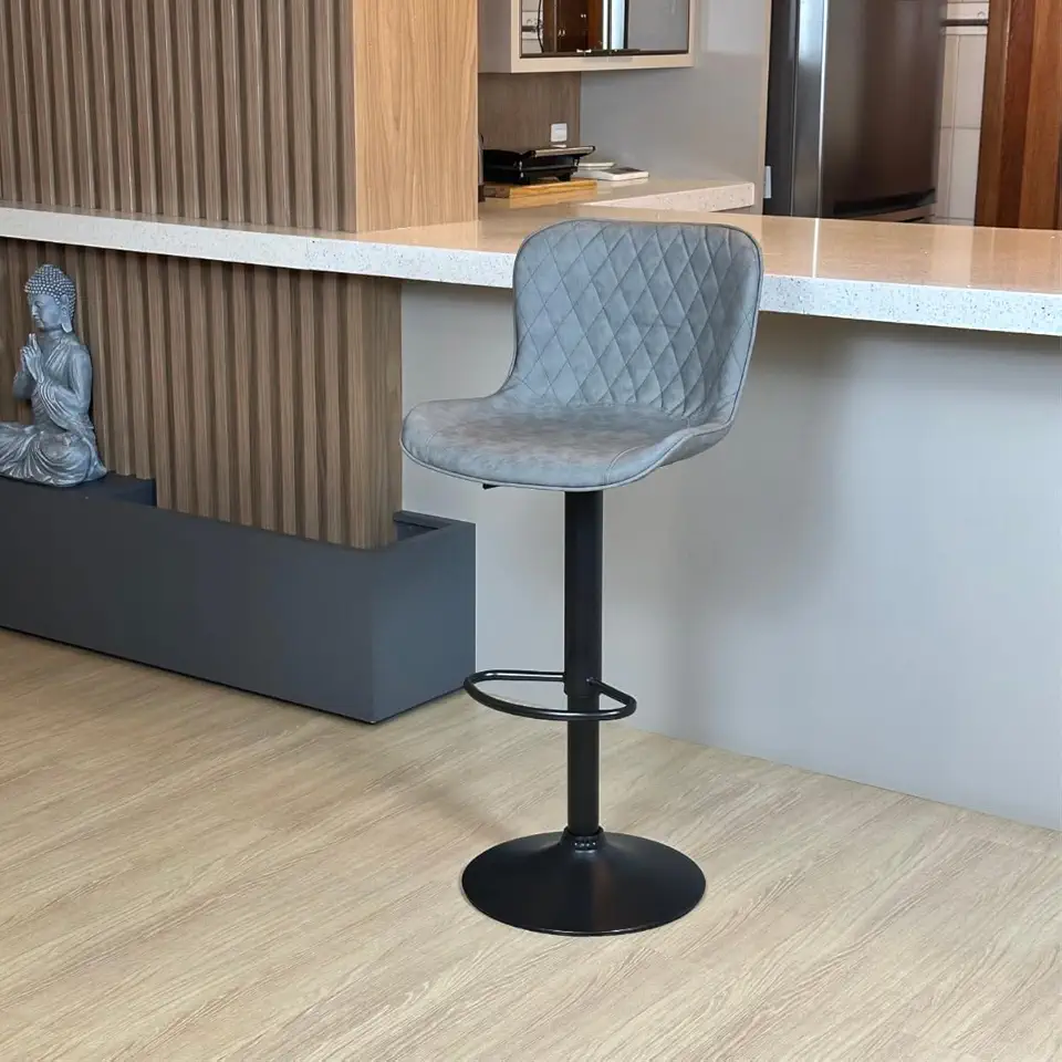 Banqueta Alta Giratória com Encosto em Couro PU Conforto Estilo e Elegância para sua Cozinha Moderna (Cinza)